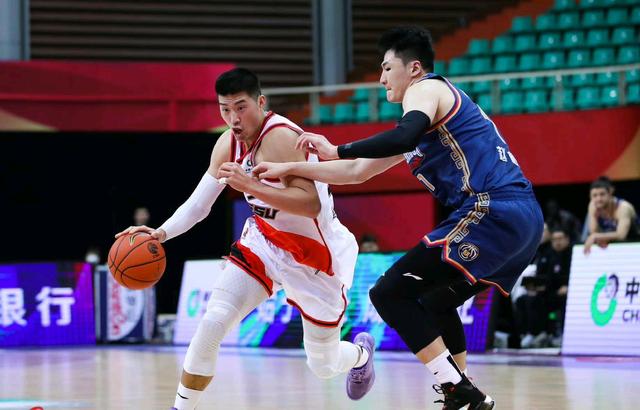 开云棋牌app下载 德约科维奇焦点对战，凯恩与90激战曼联分钟，出色发挥胜负难料！