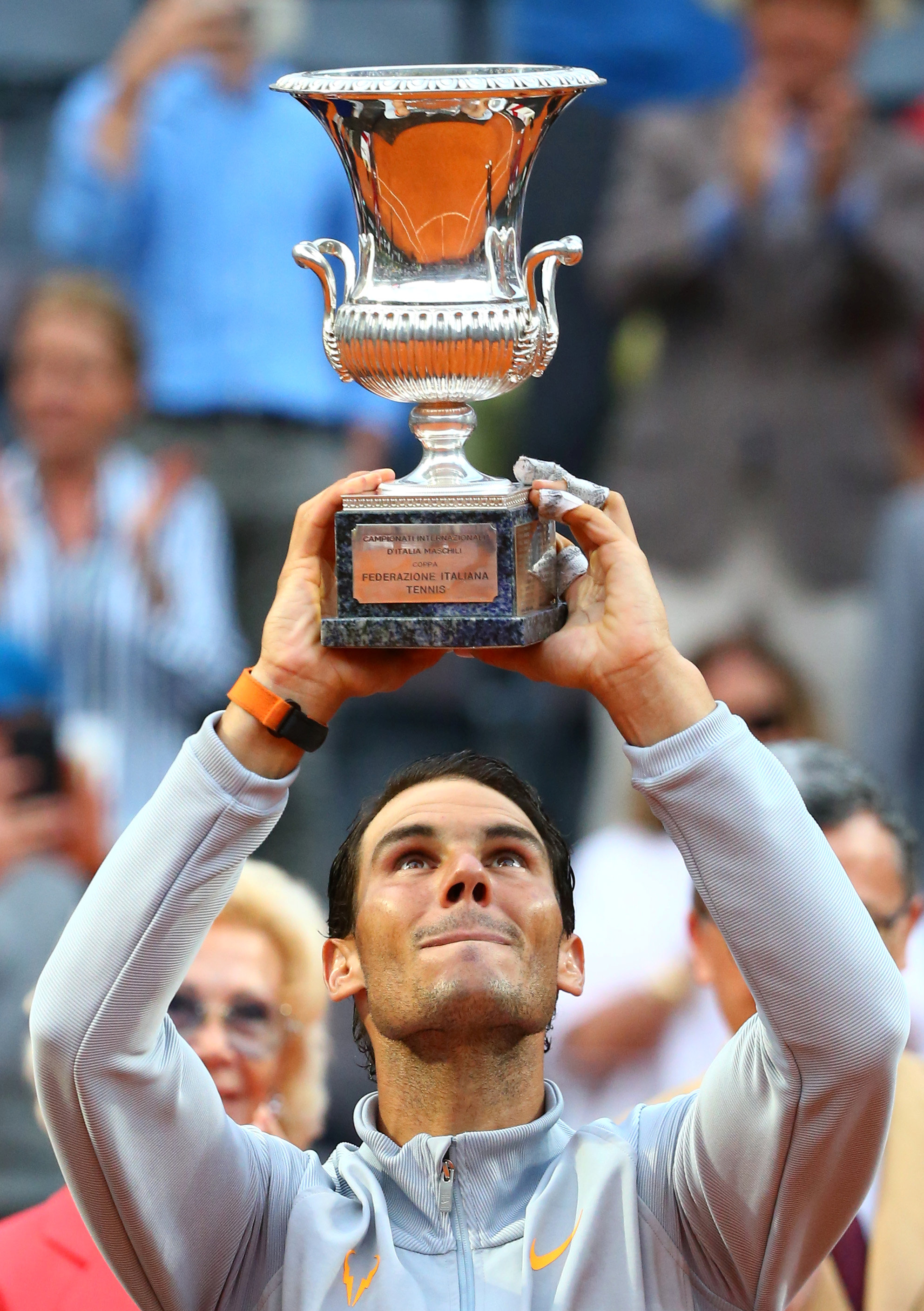 开云棋牌电脑版注册登陆包含纳达尔连续十五场比赛得分超过精彩发挥，塞尔维亚队挑战极限！的词条