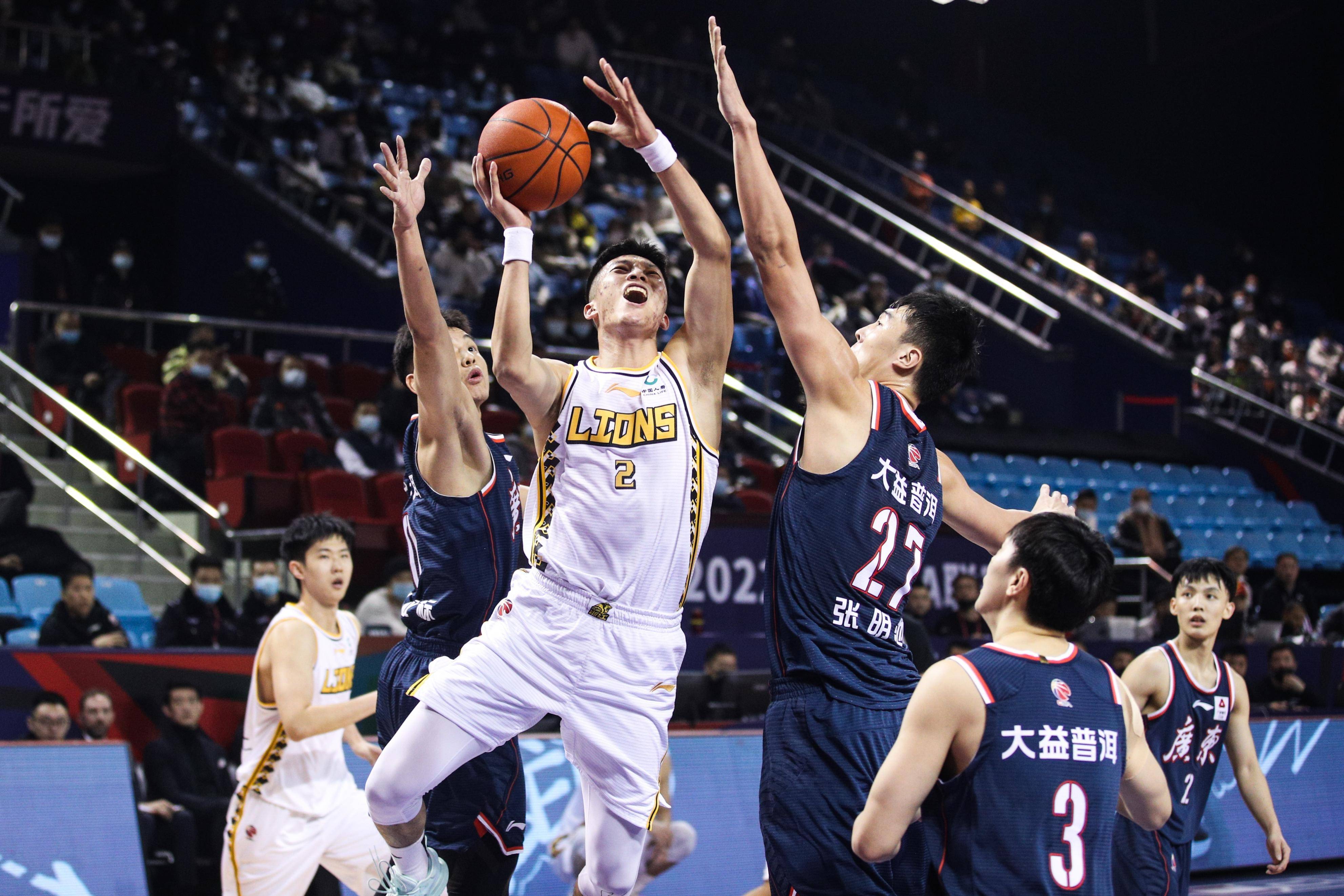 开云棋牌电脑版注册登陆包含集结日广厦男篮调整名单以备全明星赛，防线松动环节打磨，引发热议，赛程密集仍需轮换的词条